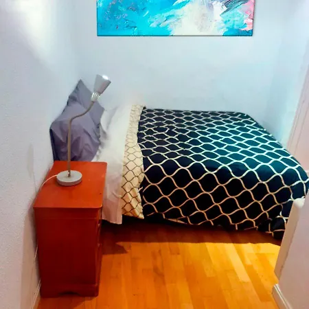Gran Via Valverde & Parking Bed & Breakfast