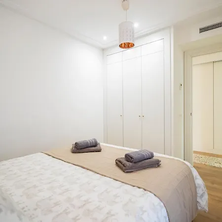 For Brand New At Center Wifi Ato55 Apartment *