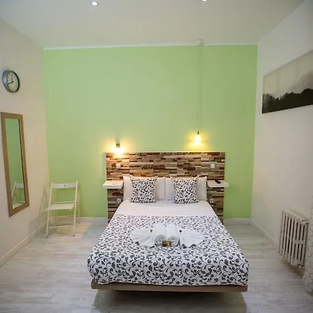 Pensionat Adis 3*
