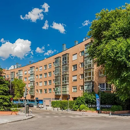 Huertas - Modern In Conde Orgaz Apartment