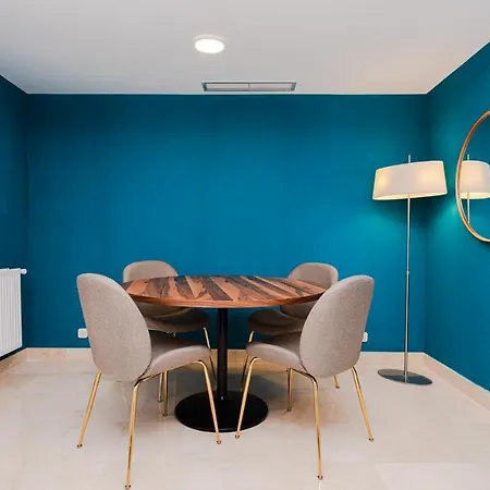 Castanos Design In Conde Orgaz * Madrid