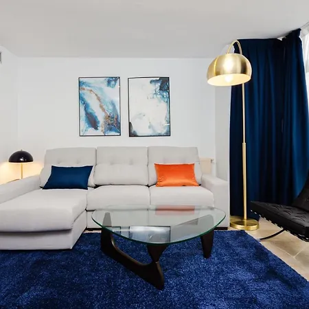 Apartment Huertas - Modern In Conde Orgaz Madrid