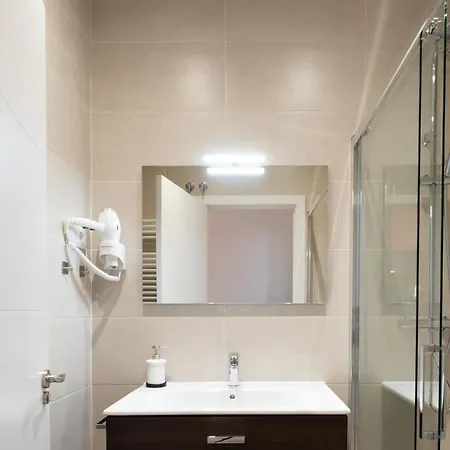 Plaza Mayor Groups By Monaro***** * Madrid