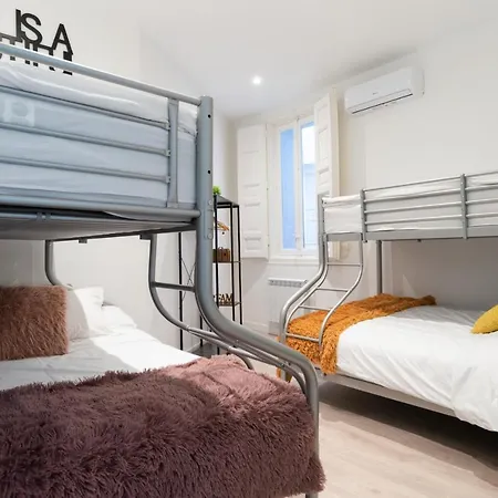 Plaza Mayor Groups By Monaro***** Madrid