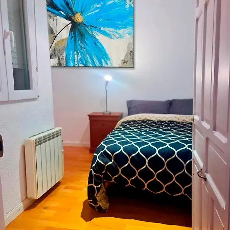 Gran Via Valverde & Parking Bed & Breakfast Madrid