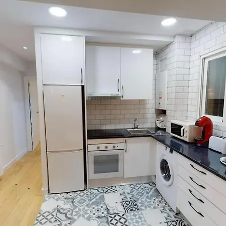 Apartment Edsam Brown Madrid