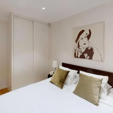 Apartment Edsam Brown Madrid