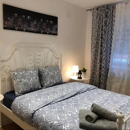 Apartment Edsam Brown *