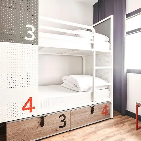 Generator Hostel *