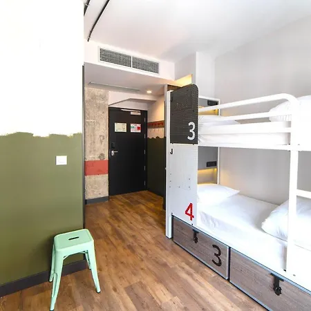 Generator Hostel