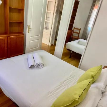 Deyanira Suite, Aeropuerto, Ifema Apartment *