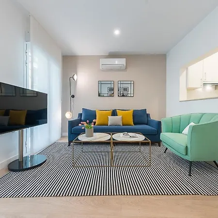 Center 2 Bedrooms Quiet Appartement