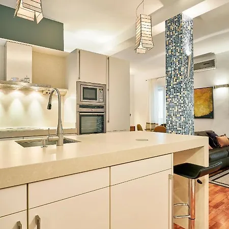 Goya Elegance, By Presidence * Madrid