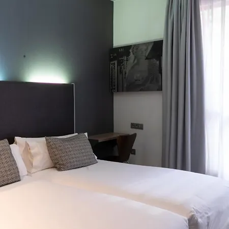 Petit Palace Plaza Espana 4*