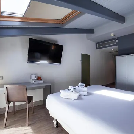 Petit Palace Plaza Espana Hotell