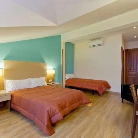 Hotel Mirador Puerta Del Sol