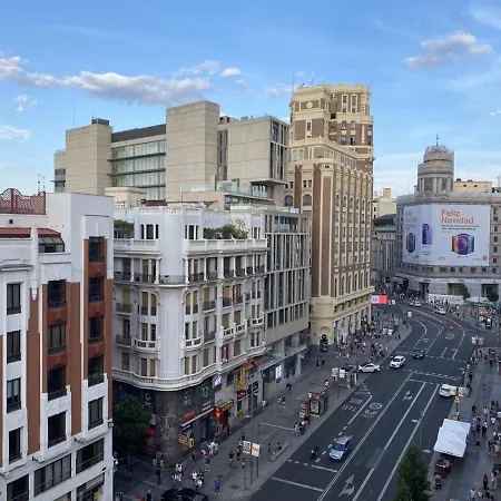 Doble Exterior En La Gran Via #45 De 7-2 Madrid