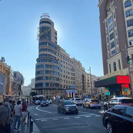 Apartment En Gran Via De 45 4 *