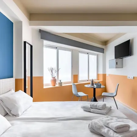 Bob W Chueca Aparthotel