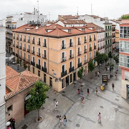 Bob W Chueca