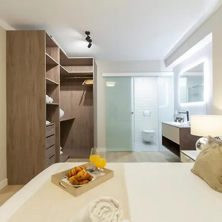 Apartment Dobohomes - Clara Del Rey