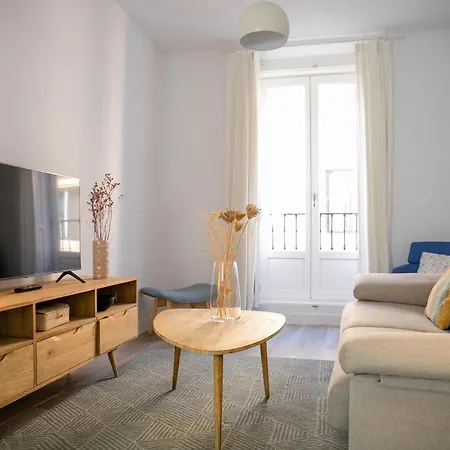 Aparthotel Nqn Aparts & Madrid