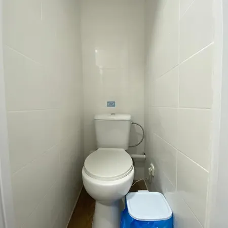 Hc Hostel *
