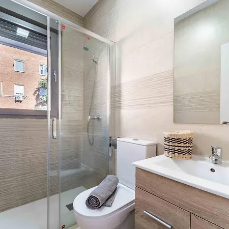 Super Deluxe With Free Parking Center Apartment