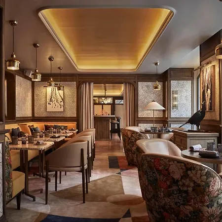 Four Seasons Szálloda 5*