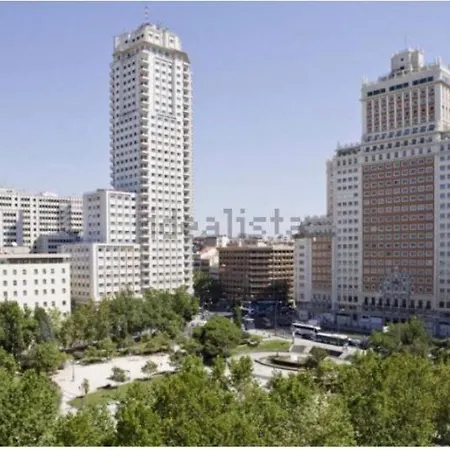 Plaza Espana & Gran Via Apartment *