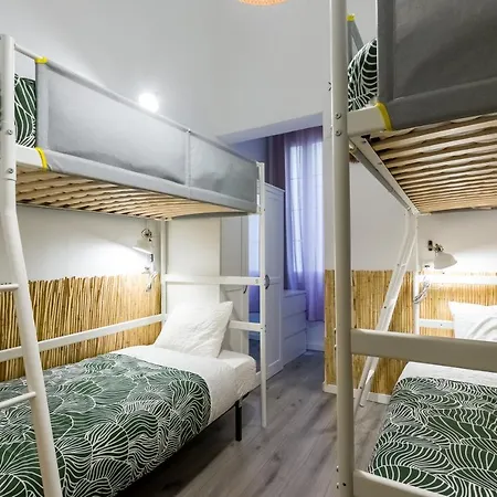 Social - Coliving & Coworking -