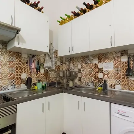 Apartment Social - Kitchen - *