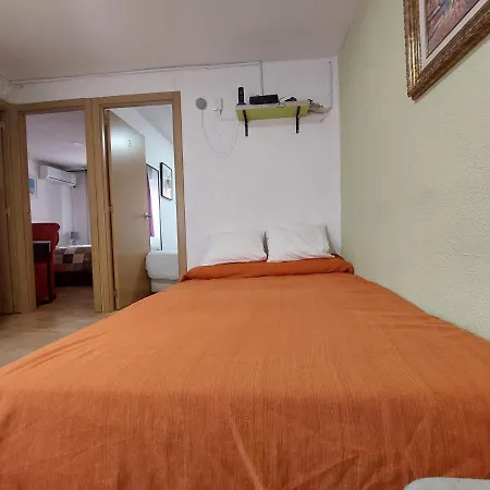 Homestay Extremadura Apartment Madrid