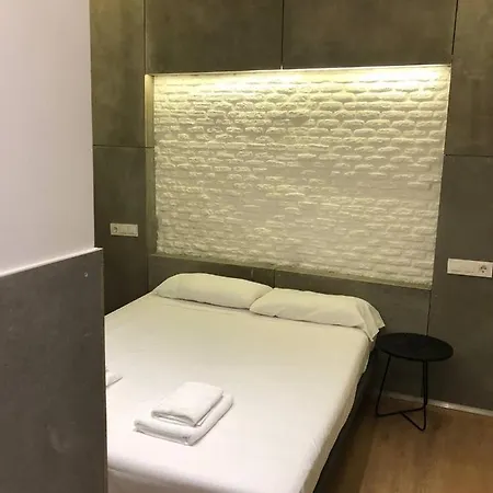 Moderno Con Estilo, 2 Dormitorios 1 Bano, La Latina *
