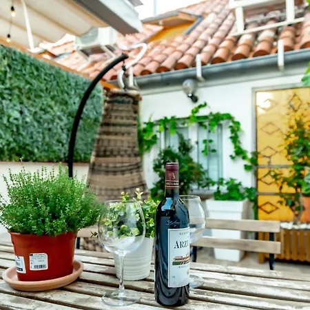 En Las Nubes De Atico En Calle Fuencarral Fnc22a1 Apartment Madrid