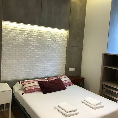 Apartment Moderno Con Estilo, 2 Dormitorios 1 Bano, La Latina