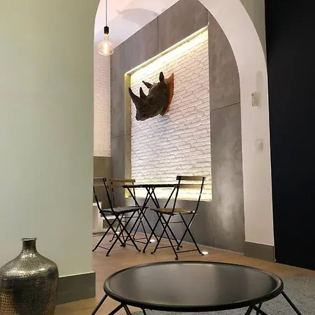 Moderno Con Estilo, 2 Dormitorios 1 Bano, La Latina Apartment *