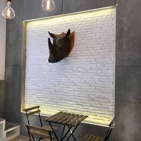 Moderno Con Estilo, 2 Dormitorios 1 Bano, La Latina Apartment *