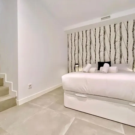 Tulem La Latina Apartment *