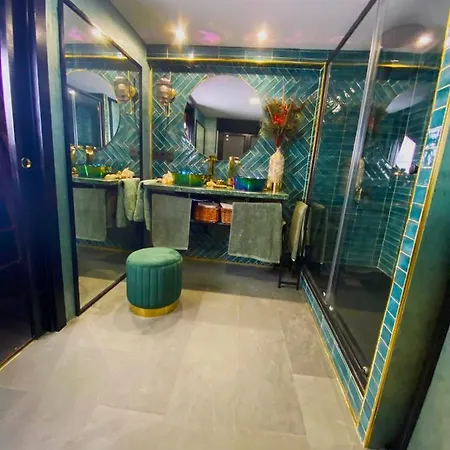 Excellent Penthouse In The Center Apartment