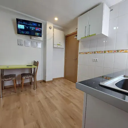Homestay Extremadura Apartment Madrid