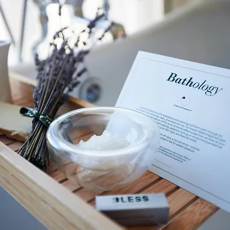 Hotel Bless - The Leading Of The World