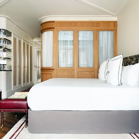 Hotel Bless - The Leading Of The World