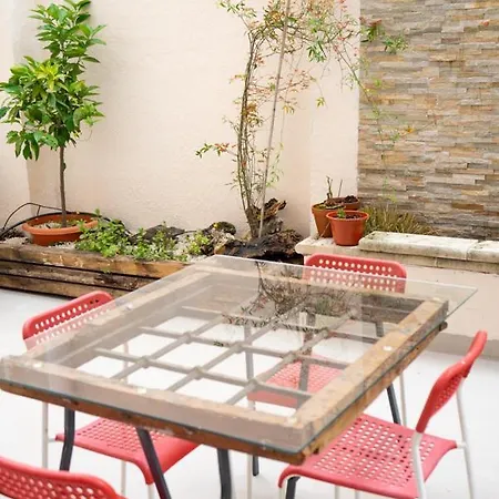Precioso Con Patio, Tranquilo *