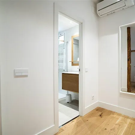 Smartrental Gran Via Apartment *
