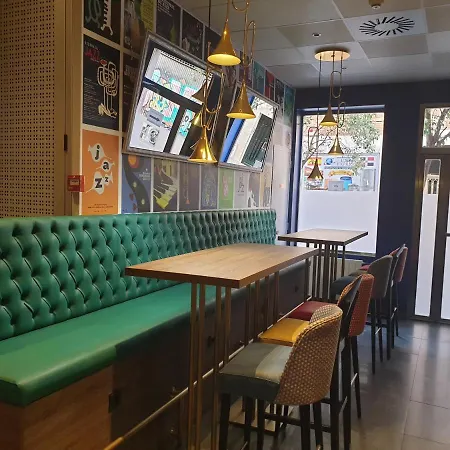 4c Cuatro Caminos Guest house