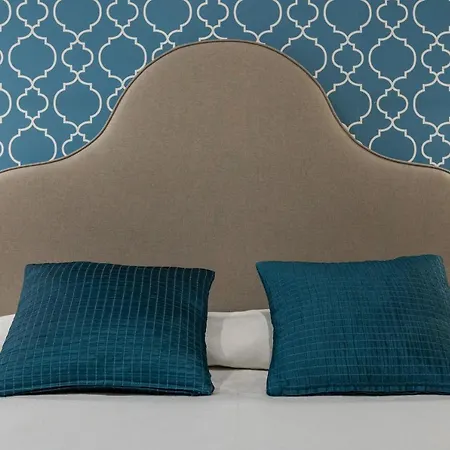 Guest house Oriente 3*