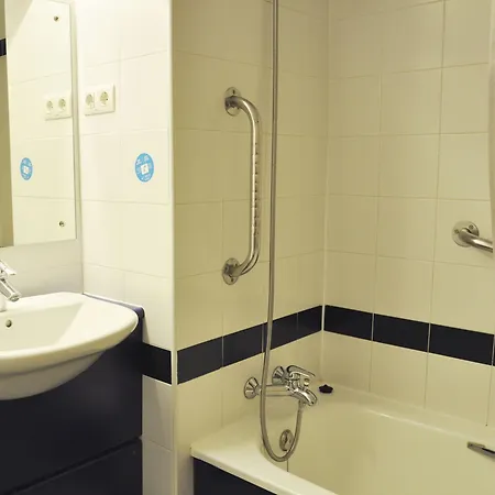 Hotel Travelodge Torrelaguna 3*