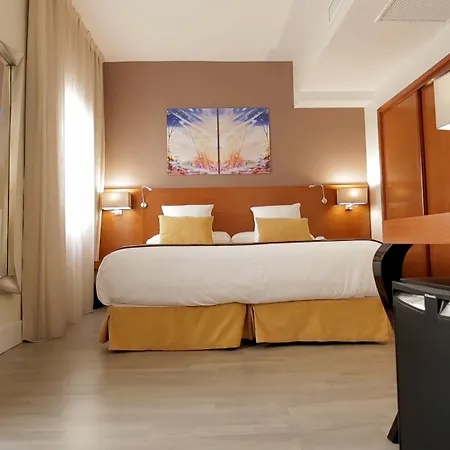 Puerta De Toledo Hotel 3*