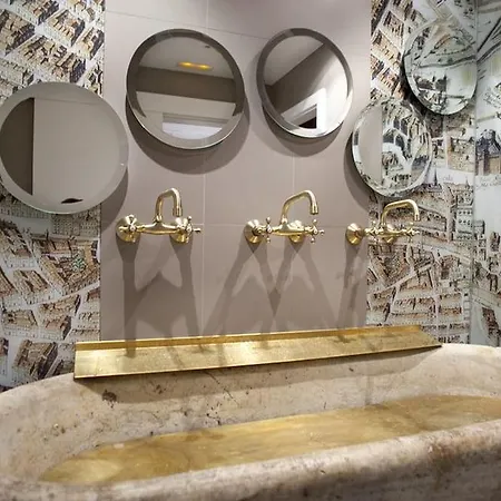Del Dragon Boutique Мадрид